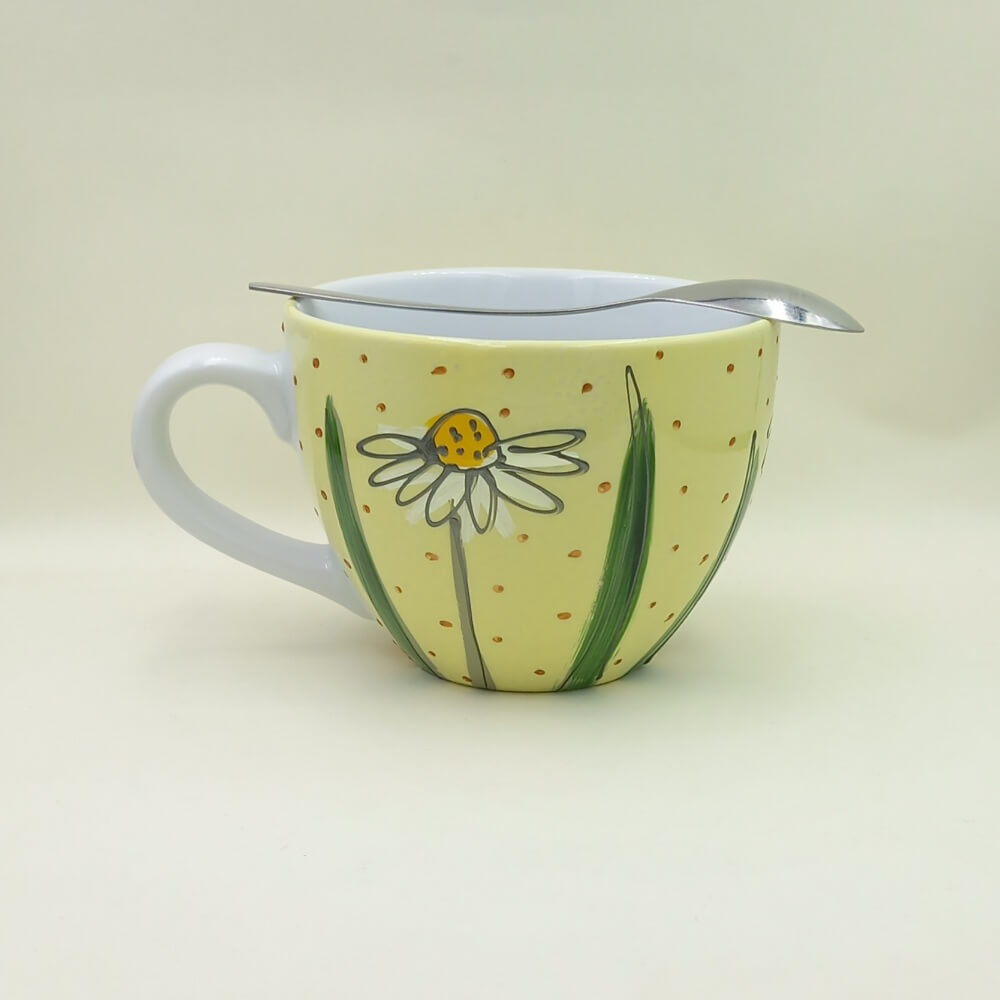 Ręcznie malowany, duży kubek 500 ml "Rumianki"