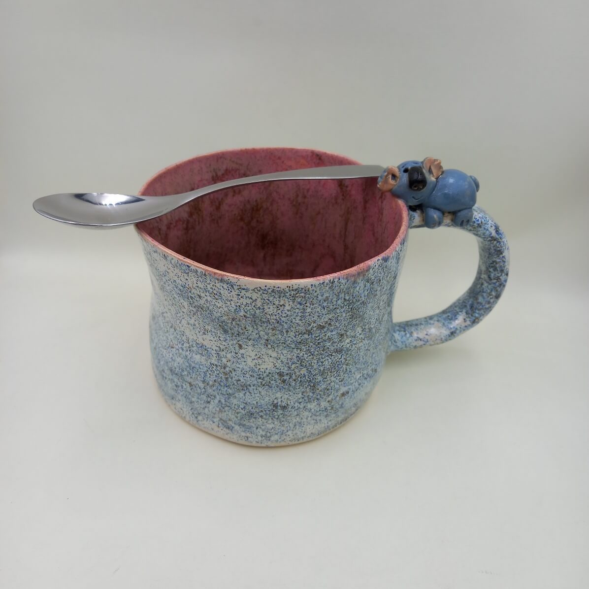 Ręcznie robiony kubek ceramiczny "Koala" - obrazek 2