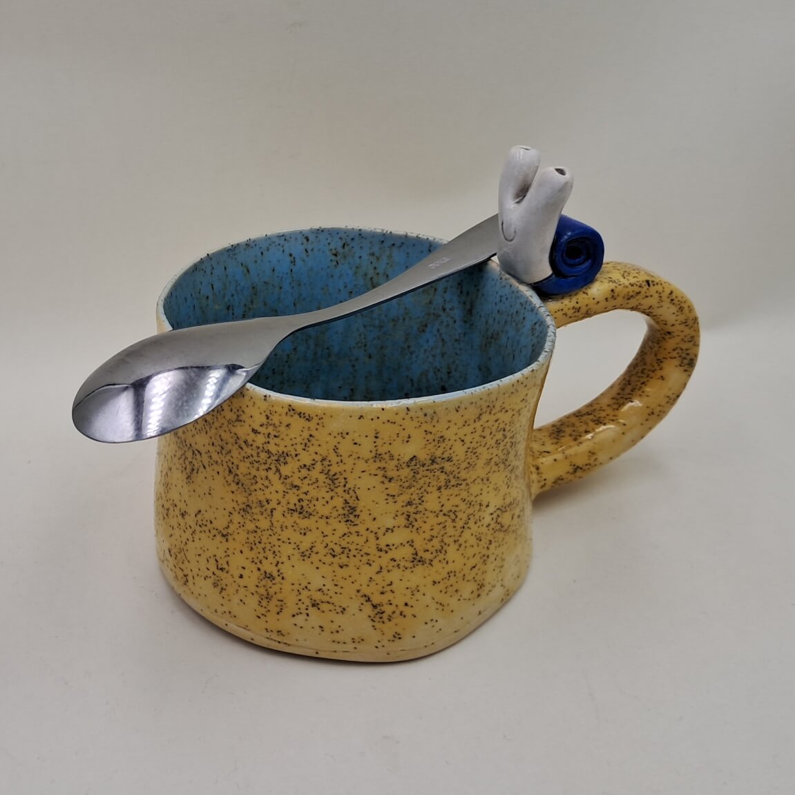 Ręcznie robiony kubek ceramiczny "Ślimaczek"